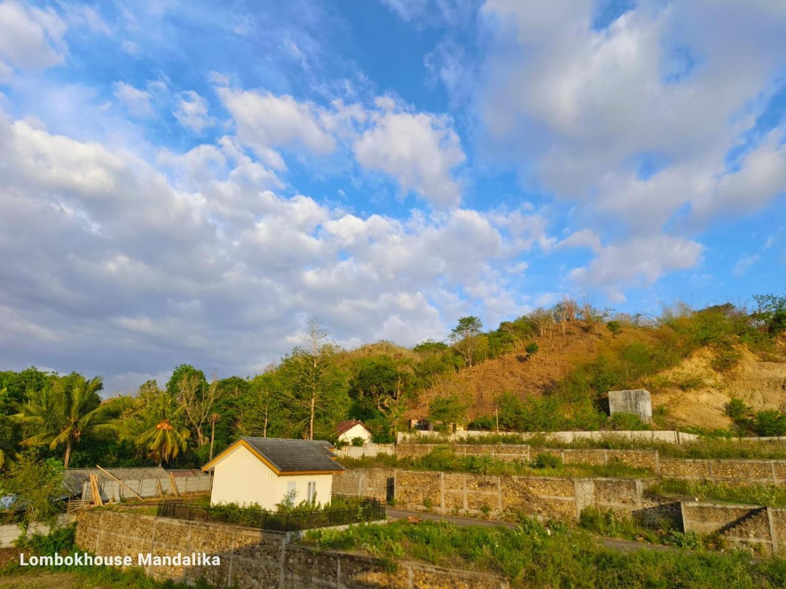 Lombokhouse Mandalika Ξενοδοχείο Kuta  Εξωτερικό φωτογραφία