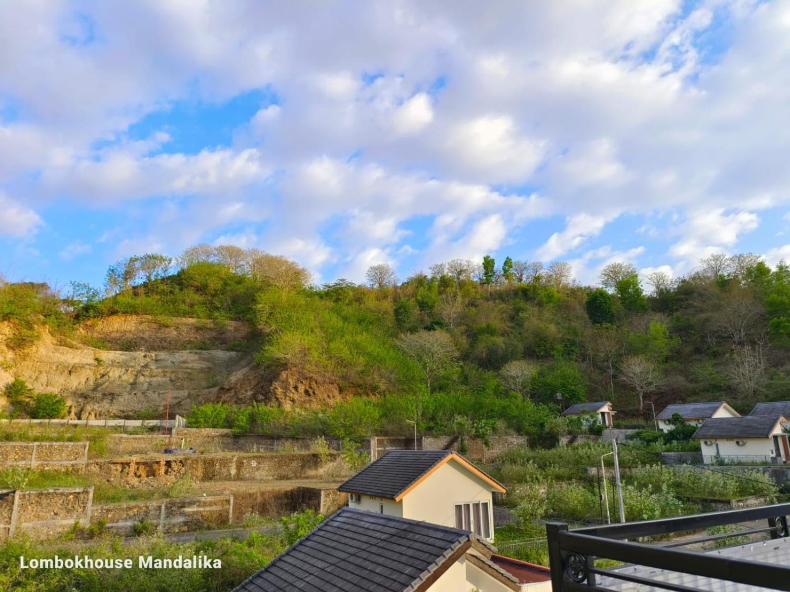 Lombokhouse Mandalika Ξενοδοχείο Kuta  Εξωτερικό φωτογραφία