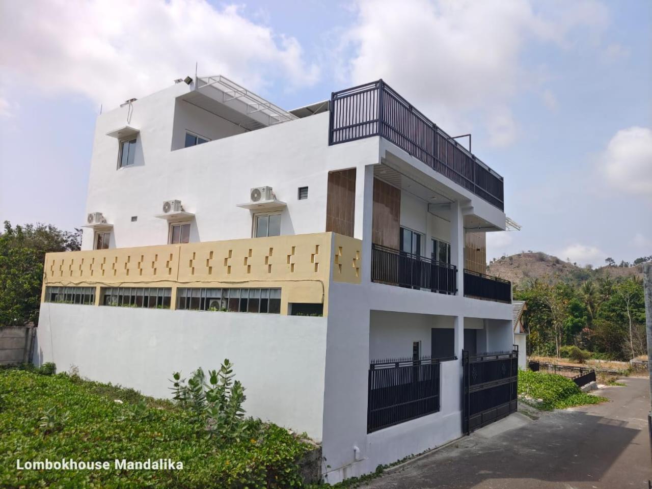 Lombokhouse Mandalika Ξενοδοχείο Kuta  Εξωτερικό φωτογραφία